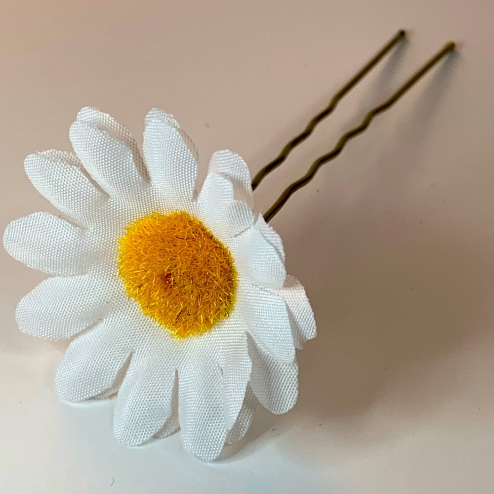 Daisy Hair Pins